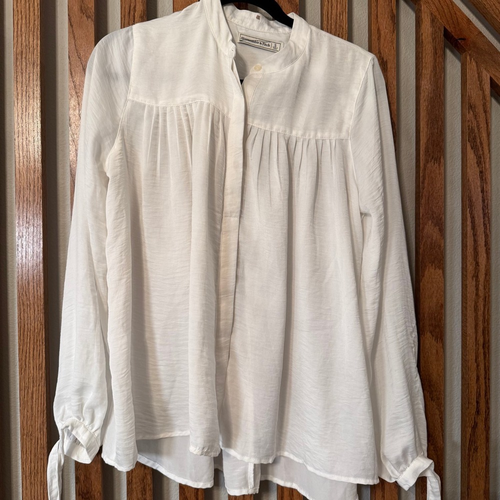Boho Romantic Abercrombie & Fitch Pleated Blouse S White Tie Cuff Peasant